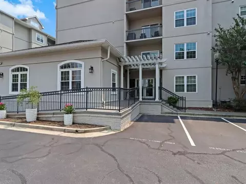 1074 Peachtree Walk NE #B222, Atlanta, GA 30309