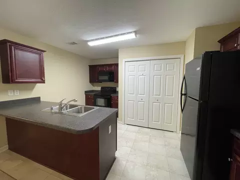 431 S Page St, Lagrange, GA 30241 photo 5