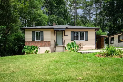 2946 Lowrance Dr, Decatur, GA 30033