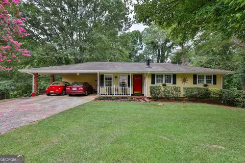 2662 Kings Cir, Lawrenceville, GA 30044