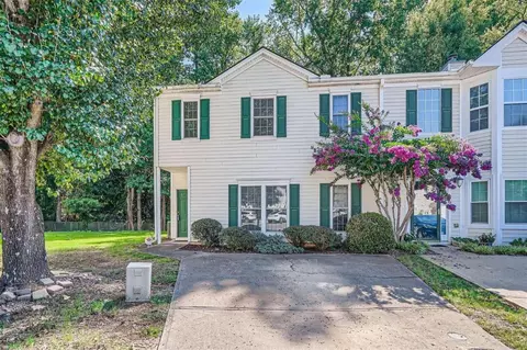 438 Timber Gate Dr, Lawrenceville, GA 30045