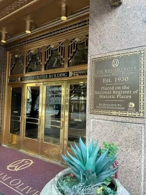 32 Peachtree St NW #406, Atlanta, GA 30303