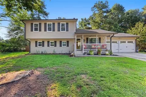 7810 Fielder Rd, Jonesboro, GA 30236