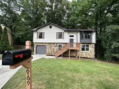 6199 Hyde Park Ln, Lithonia, GA 30058