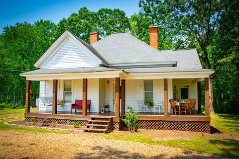 700 Kuglar Rd, Bowdon, GA 30108