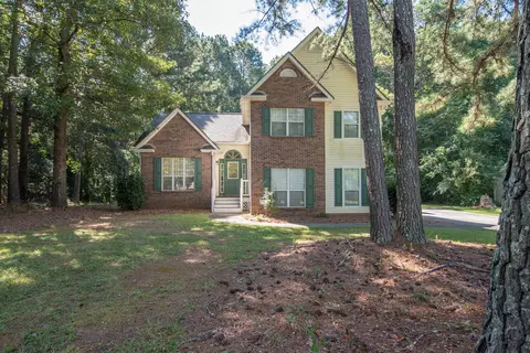 164 Bradford Station Dr, Sharpsburg, GA 30277