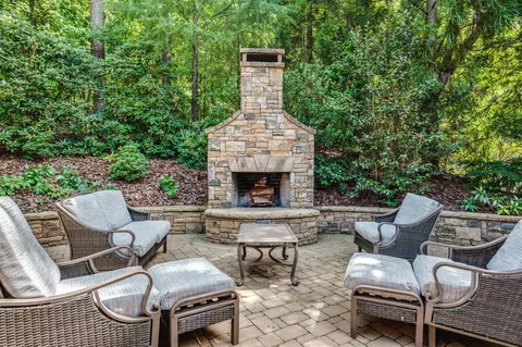 3965 Berkeley View Dr, Berkeley Lake, GA 30096 photo 10