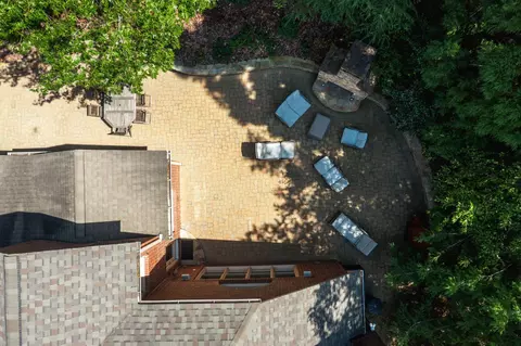 3965 Berkeley View Dr, Berkeley Lake, GA 30096 photo 4