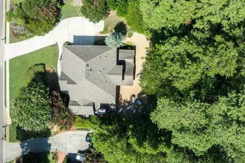 3965 Berkeley View Dr, Berkeley Lake, GA 30096 photo 3