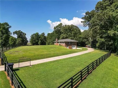 4457 Flatbottom Rd, Ball Ground, GA 30107