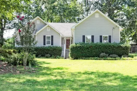 5625 Stewart Woods Dr, Douglasville, GA 30135