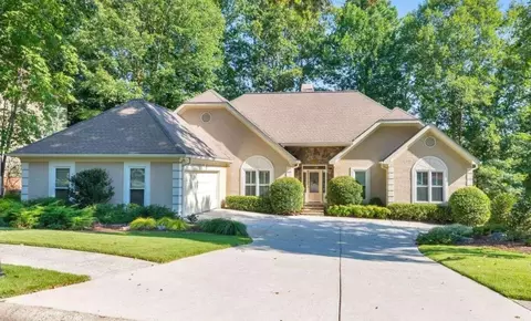 809 Bermuda Run, Woodstock, GA 30189