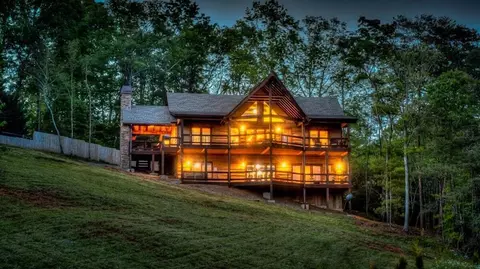 140 Gibbs Mountain Vw, Mineral Bluff, GA 30559