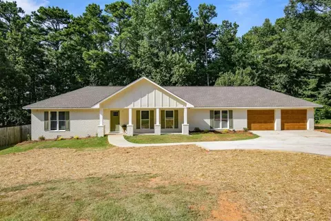 3780 Fox Hall Dr, Douglasville, GA 30135