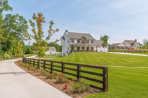 637 Lovell Rd, Temple, GA 30179