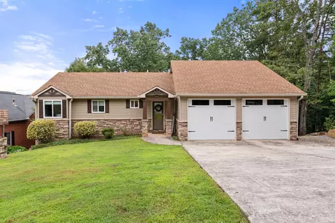 6348 Falcon Ln, Gainesville, GA 30506