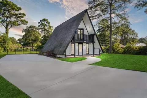 202 Melrose Pl, Rincon, GA 31326