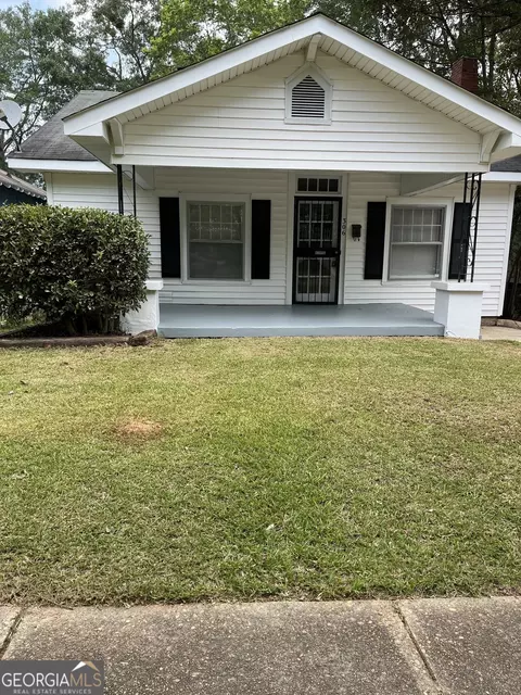 306 3rd St, Manchester, GA 31816