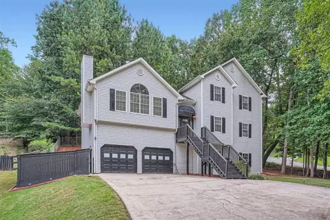 6484 Victory Dr, Acworth, GA 30102