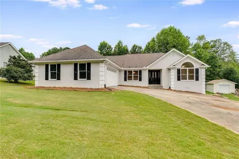 22 Mountain Oaks Dr, Carrollton, GA 30116