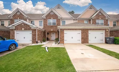 251 Village Dr, Loganville, GA 30052