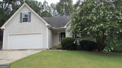 152 Calico Loop, Grantville, GA 30220