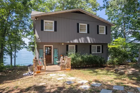 964 Reed Creek Pt, Hartwell, GA 30643