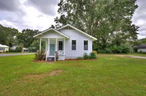 500 1st St NE, Rome, GA 30161
