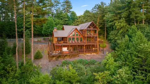 654 Laurel Creek Trl, Blue Ridge, GA 30513