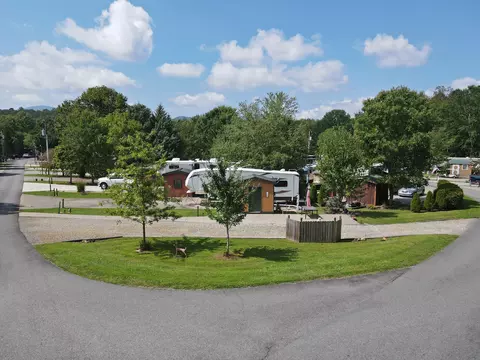 187 Natures Ln, Blairsville, GA 30512