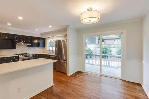 2044 Ellwyn Dr, Chamblee, GA 30341 photo 4
