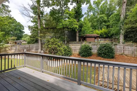 2044 Ellwyn Dr, Chamblee, GA 30341 photo 23
