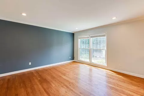 2044 Ellwyn Dr, Chamblee, GA 30341 photo 9