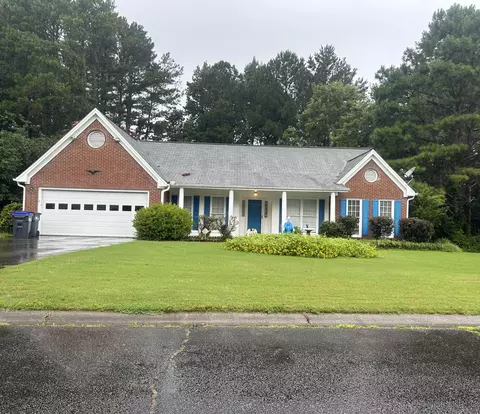 2217 Meadow Valley Cir, Lawrenceville, GA 30044