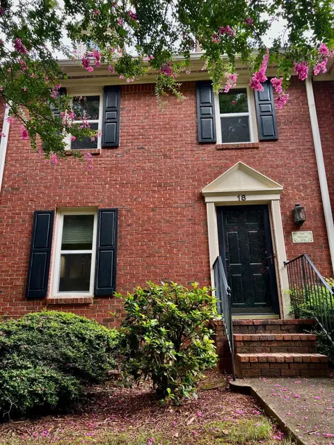 18 Huntington Pl E #18, Sandy Springs, GA 30350
