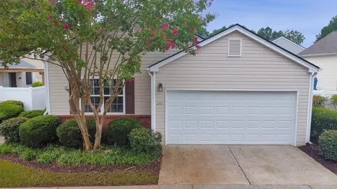 1241 W Oaks Way, Woodstock, GA 30188