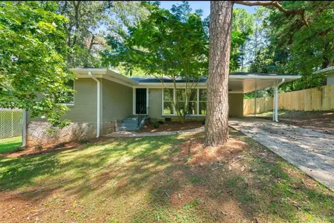 1368 Margarette Dr, Decatur, GA 30035