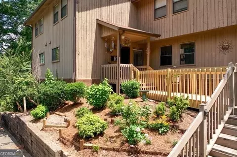 303 Pine Tree Dr, Buford, GA 30518