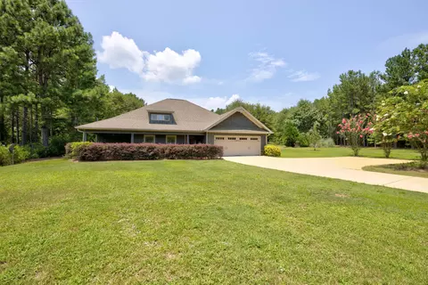916 Greenburt Rd, Seale, AL 36875