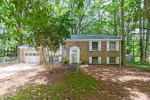 8447 Gettysburg Ct, Jonesboro, GA 30238