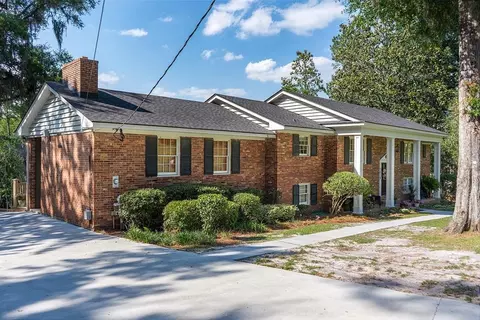 2010 N Sherwood Dr, Valdosta, GA 31602