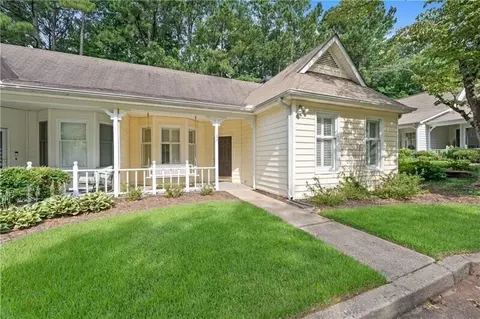 132 Victoria Way, Roswell, GA 30075