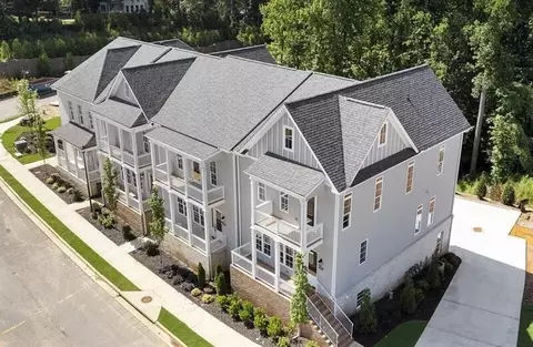 2125 Parkside Ln, Roswell, GA 30076