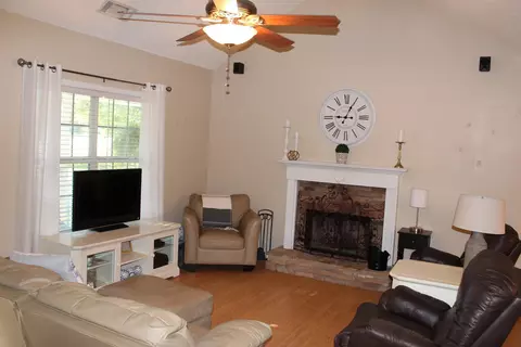 111 Moonlight Ct, Jackson, GA 30233 photo 2