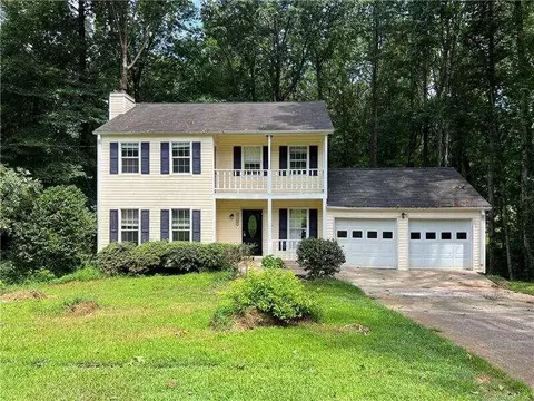 220 Brolley Woods Dr, Woodstock, GA 30189