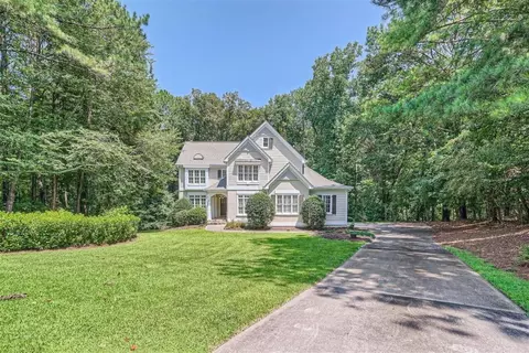 635 Glendalough Ct, Alpharetta, GA 30004