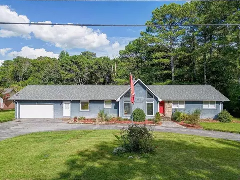 113 Derby Ln, Calhoun, GA 30701