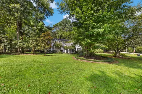 1850 Shady Creek Ln, Lawrenceville, GA 30043