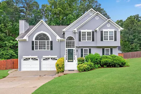 6267 Cheatham Lake Dr, Acworth, GA 30101