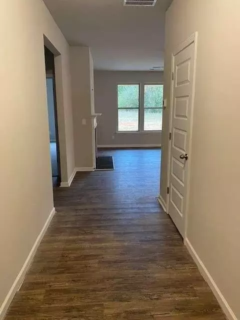 125 Mcginnis Cir, Calhoun, GA 30701